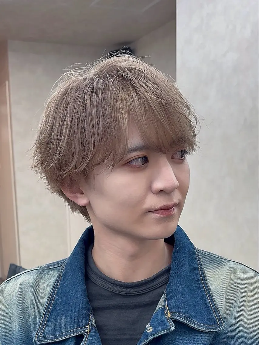 ショート カラー メンズ メンズブリーチ フェザーパーマ メンズメッシュ メンズパーマ メンズツイストパーマ カット ヘアカラー トリートメント 安藤幹人 メンズパーマのヘアスタイル