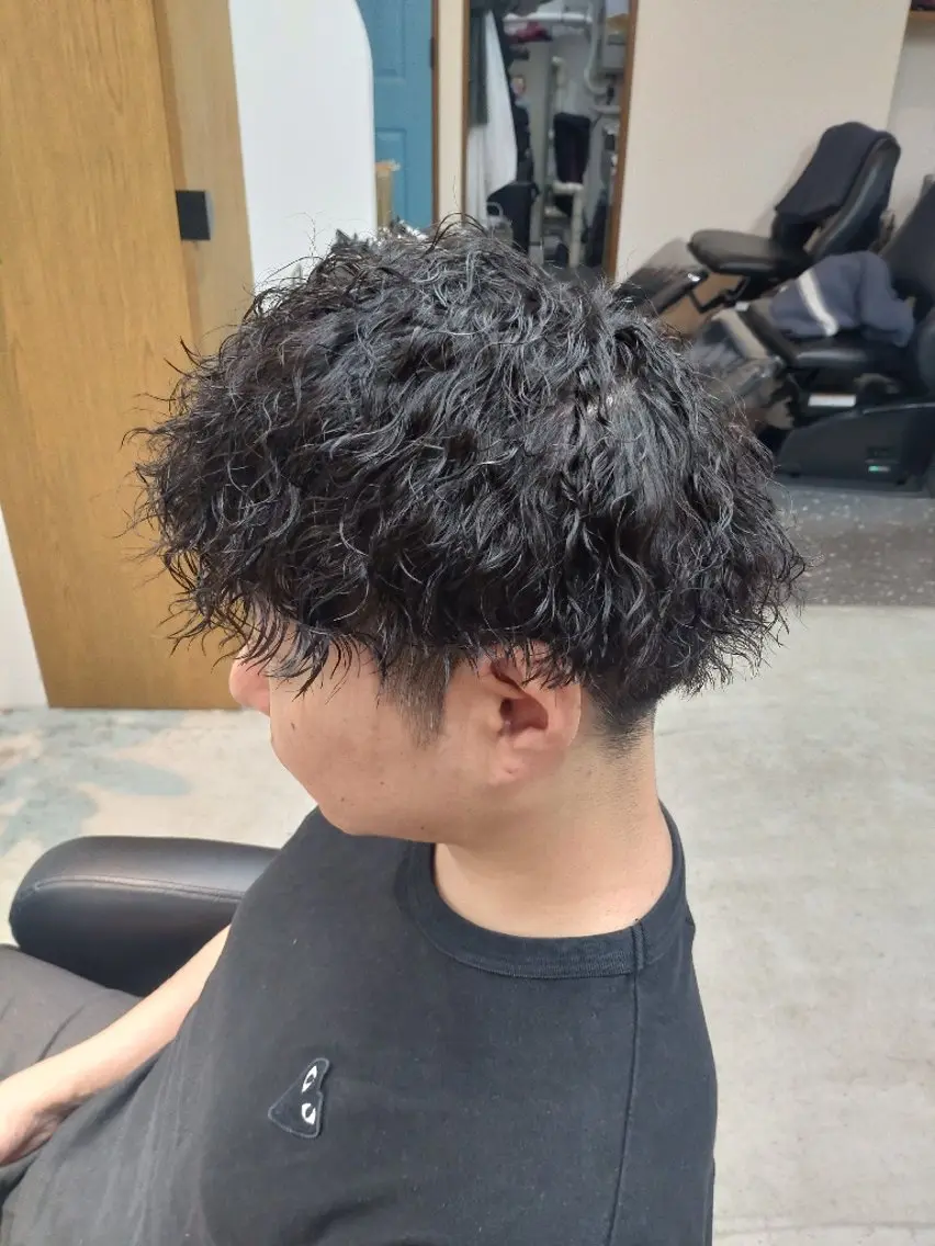 パーマ メンズ ショート カット パーマ 仁位 綾太のヘアスタイル