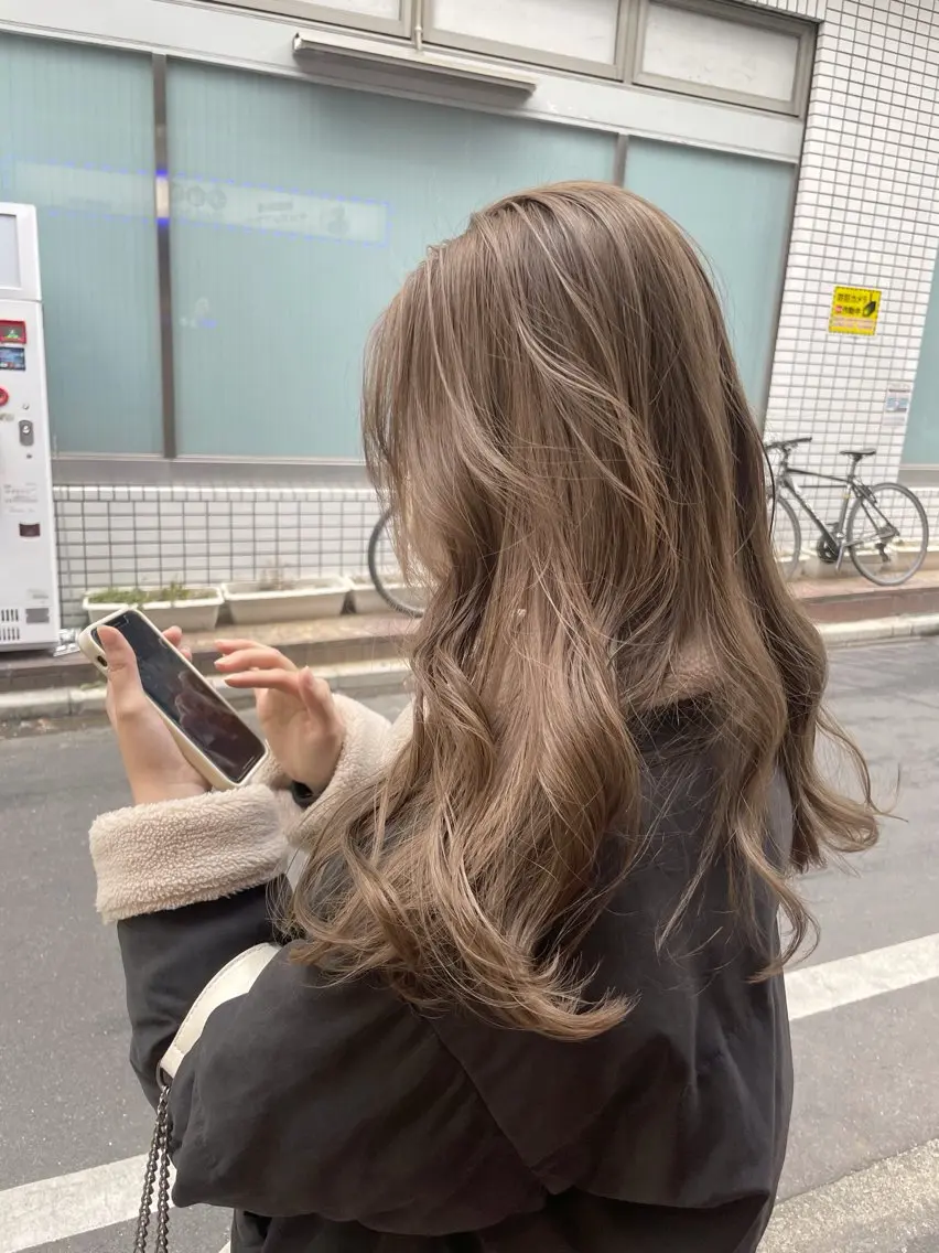 【伸ばし中の方へ⭐️】ブリーチ & カラー & トリートメントの写真