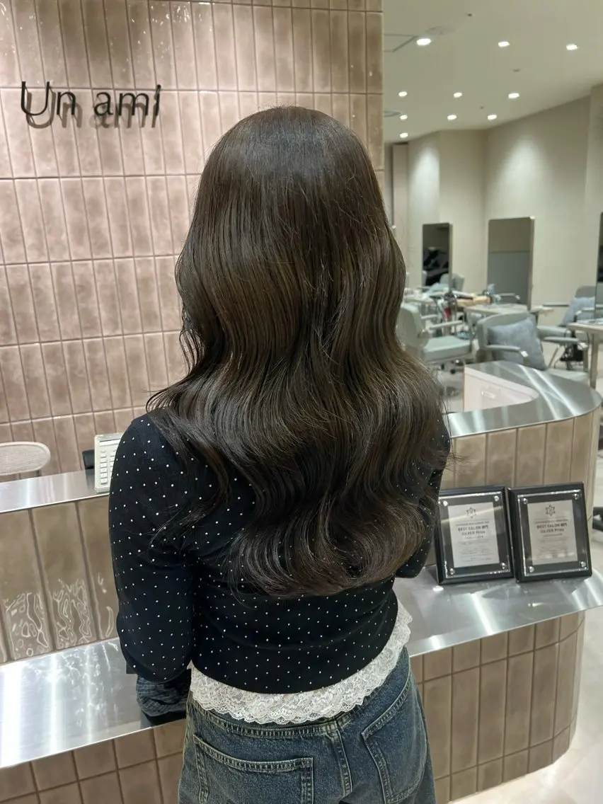 ロング カット ヘアカラー Unami _koharuのヘアスタイル