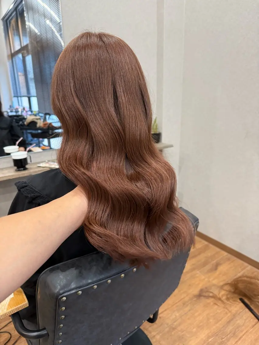 ロング カラー ブラウンカラー ピンクカラー ピンクブラウン カット ヘアカラー トリートメント 鵜飼 真伍のヘアスタイル