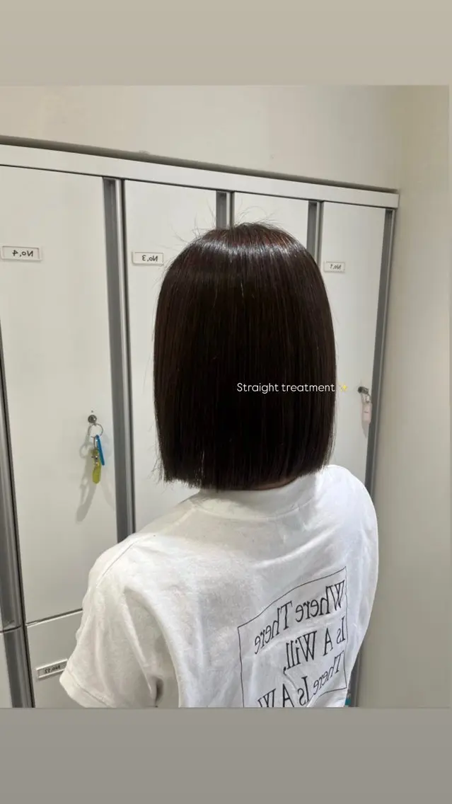 ショート 縮毛矯正 透明感ベージュ× レイヤーSayu🎀のヘアスタイル