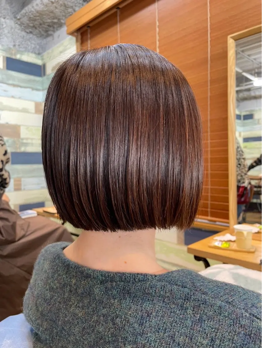 ショート カラー 穐山 春佳のヘアスタイル