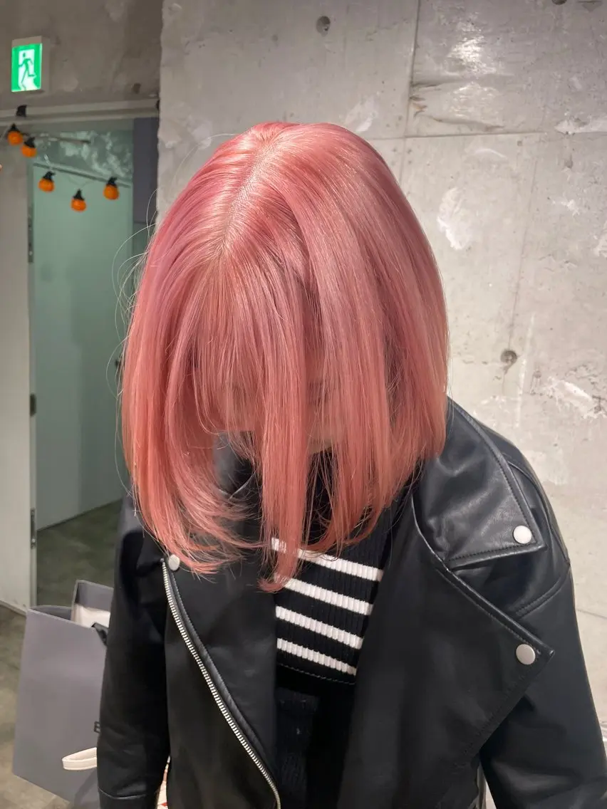 ショート カラー ヘアカラー ハイトーン 横浜💞ミオのヘアスタイル