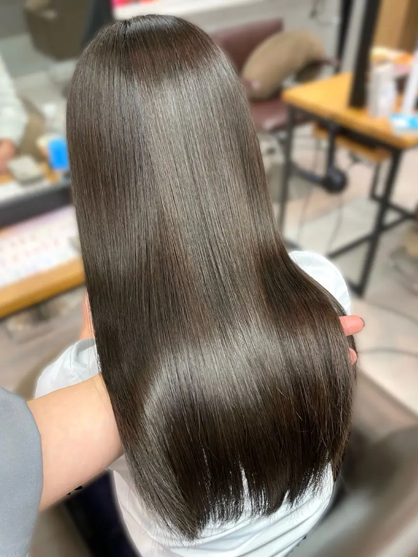 ロング パーマ 髪質改善 縮毛矯正 縮毛矯正 艶カラー✨️髪質改善 🪽縮毛矯正mamiのヘアスタイル