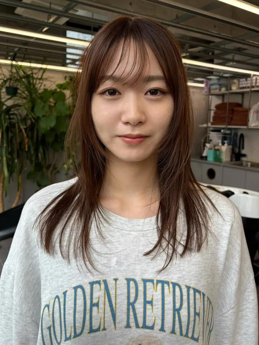 ミディアム カラー 顔まわりレイヤー レイヤーカット カット ヘアカラー トリートメント 似合わせカット レイヤー/ボブのヘアスタイル