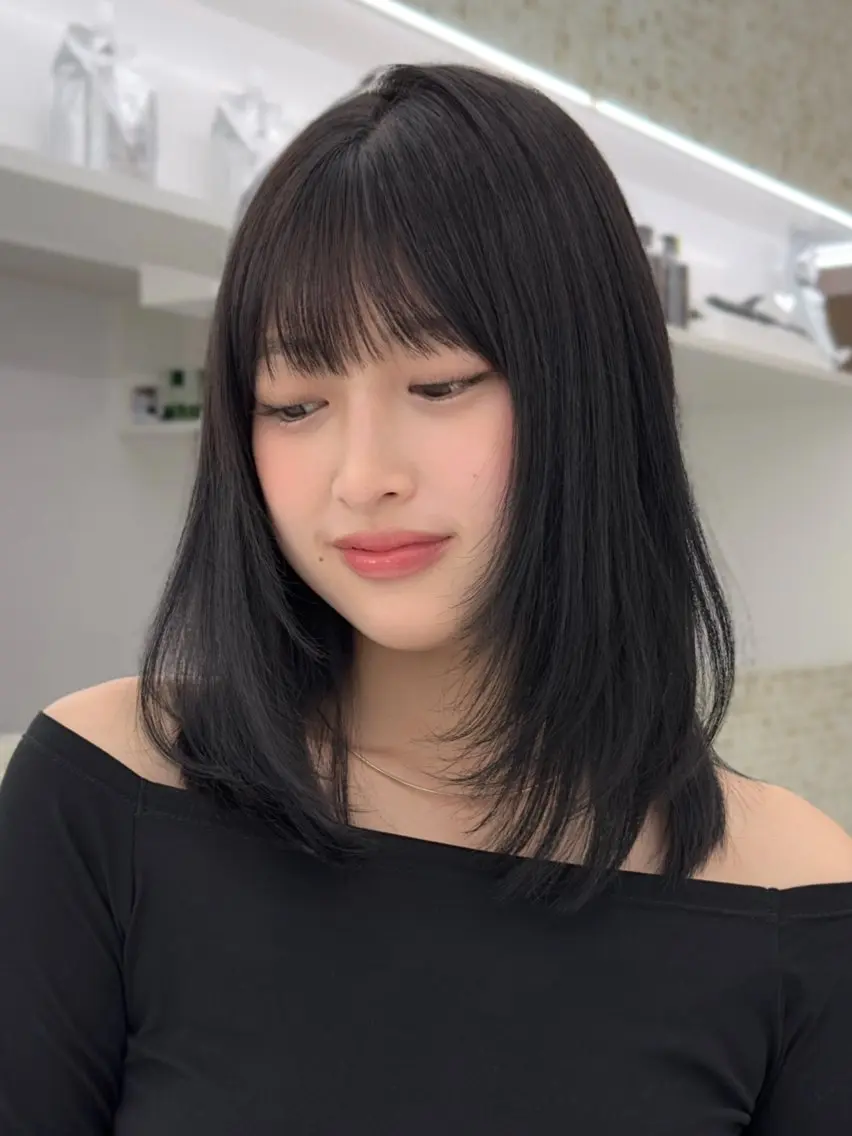 ミディアム ミディアムレイヤー レイヤーカット yume. COA GINZAのヘアスタイル