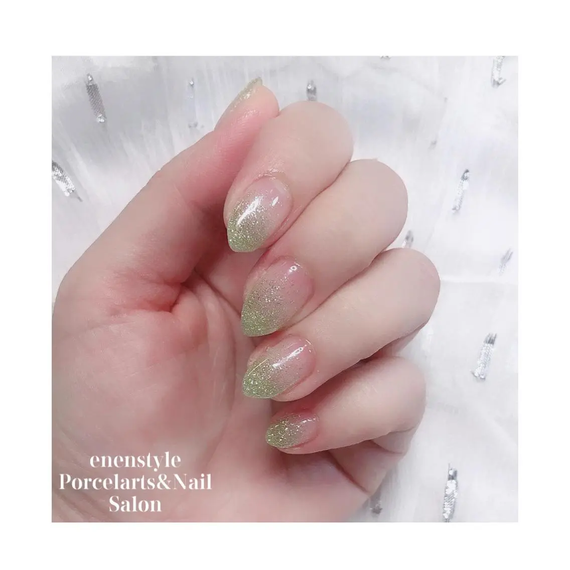ミディアム ネイル ジェルネイル ニュアンスネイル オフィスネイル ワンカラーネイル パラジェル ハンドネイル 🐾enen style 🐾のネイルデザイン
