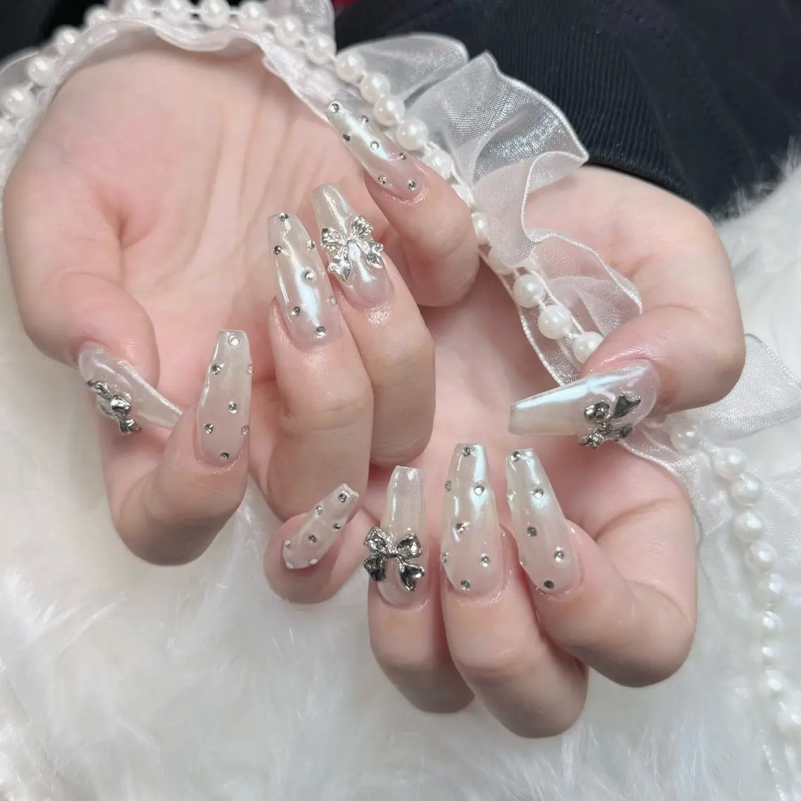 ネイル フレンチネイル ジェルネイル キラキラネイル 韓国ネイル マグネットネイル Julli NailStudioのネイルデザイン
