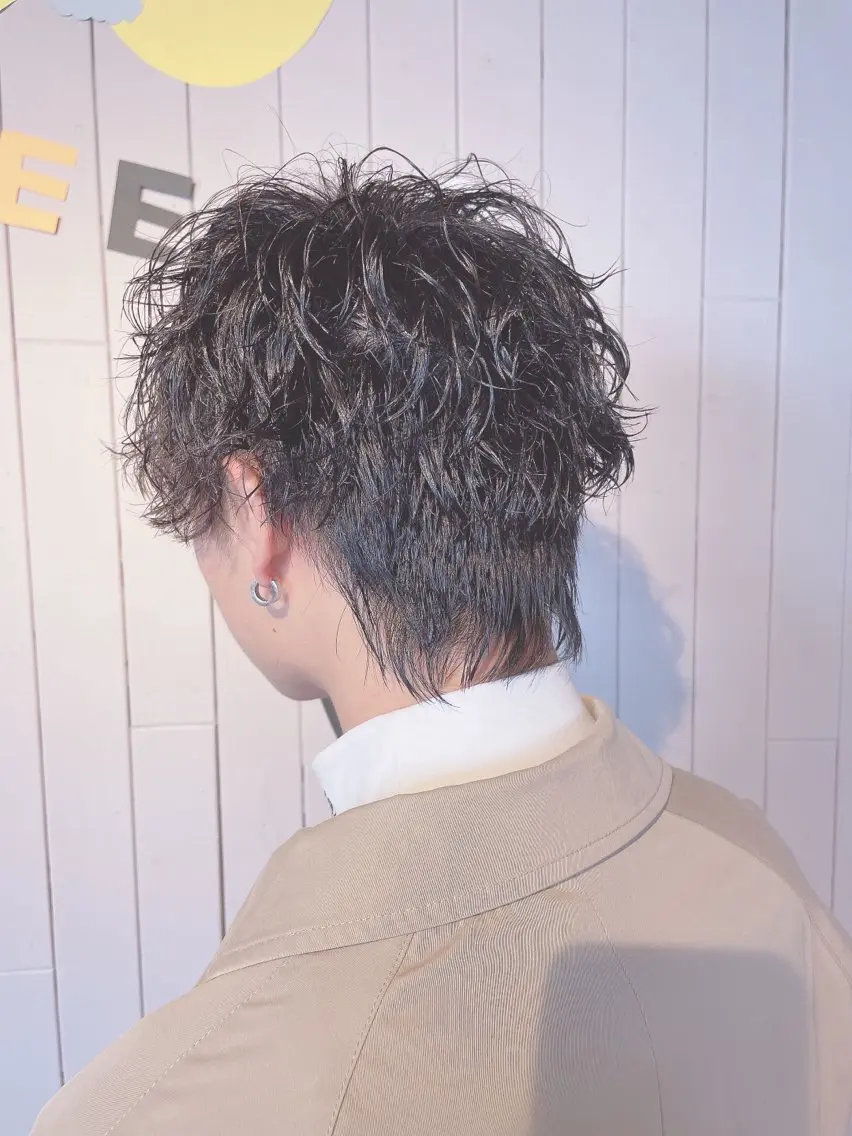 ミディアム パーマ メンズ 波巻きパーマ メンズウルフカット ウルフカット カット パーマ ❣️モードケイズ塚口 和田一将のヘアスタイル