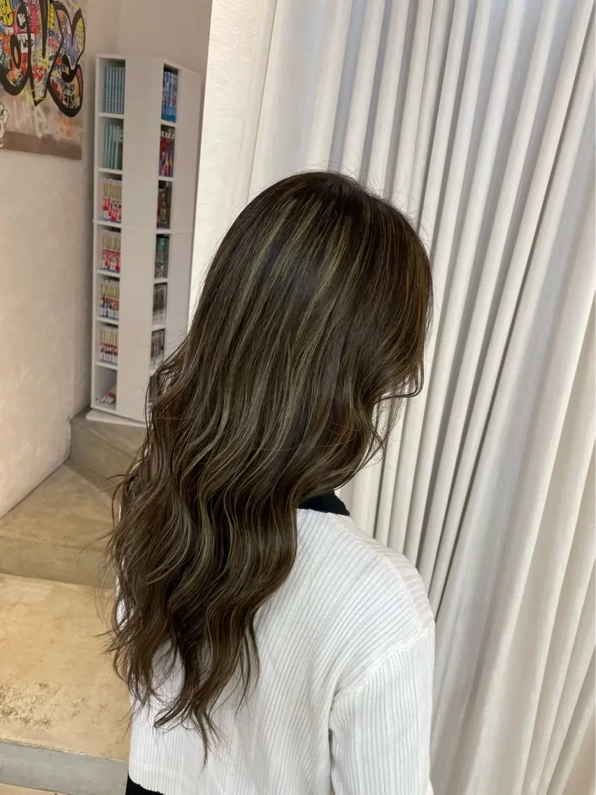 ロング カラー ハイライトカラー ハイライト 安井まゆ _Box mico.のヘアスタイル