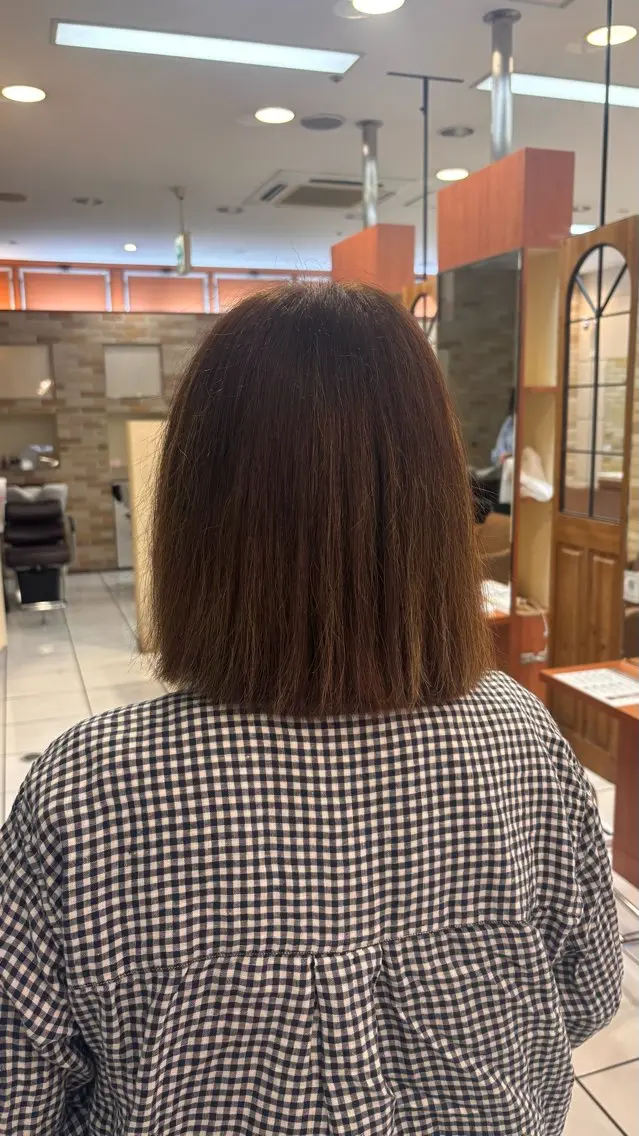 ミディアム カット 艶カラー  髪質改善 🍓苺奈のヘアスタイル