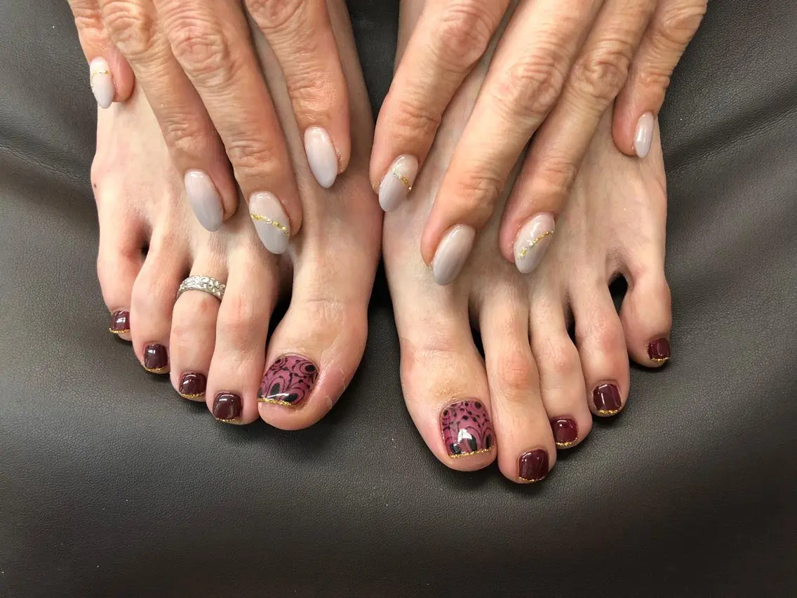 ネイル フットネイル esNail&eye イーズネイル＆アイのネイルデザイン