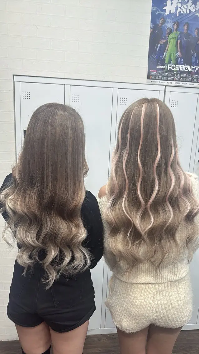 ロング 横浜🦋ハイトーン 🫐シャドウルーツのヘアスタイル