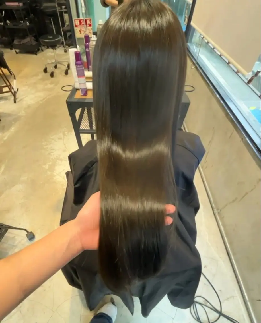ロング カラー 透明感カラー グレージュ オリーブグレージュ オリーブグレー ヘアカラー トリートメント ヘッドスパ ツヤ髪韓国ヘアー 🧡kazuha🧡のヘアスタイル