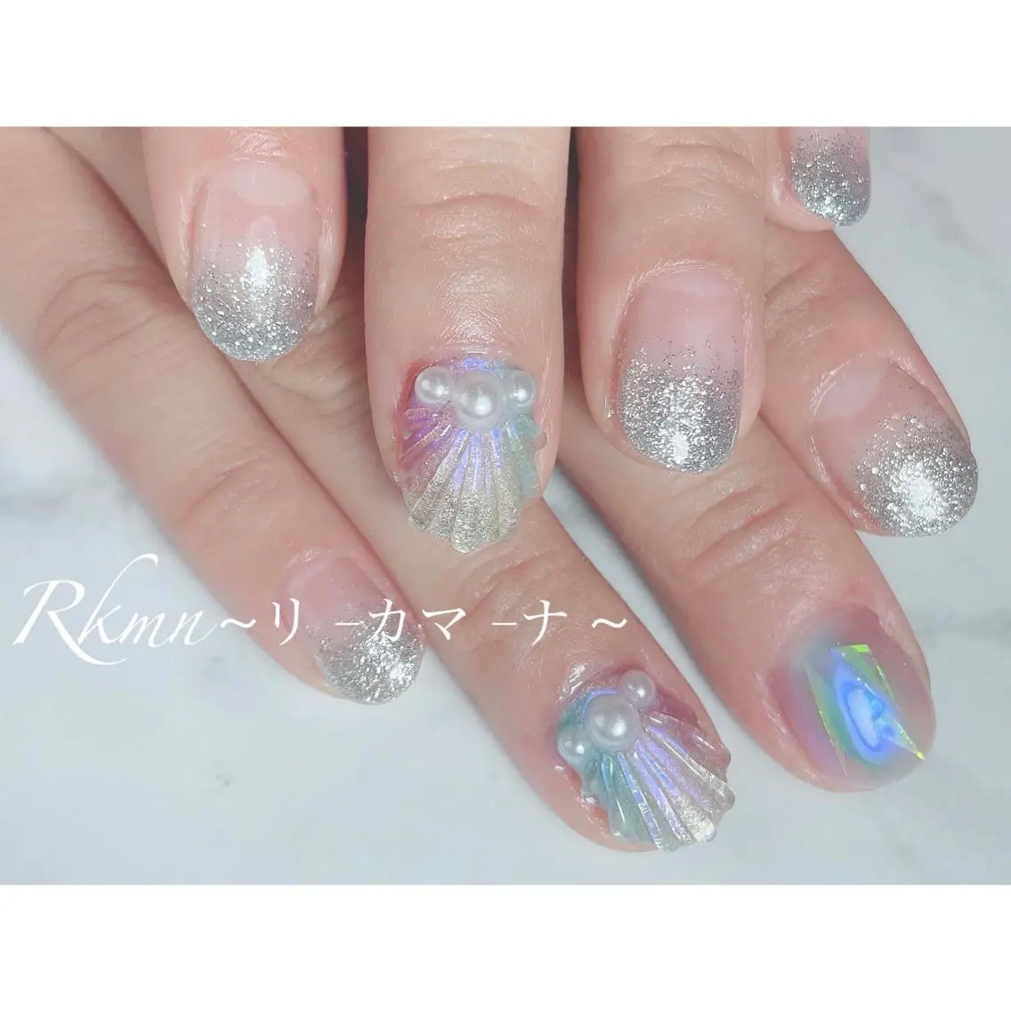 ネイル アートネイル フレンチネイル ジェルネイル グラデーション ラメ(グリッター) ハンドネイル フットネイル ハンドケア Rkmn ~リ-カマ-ナ~のネイルデザイン