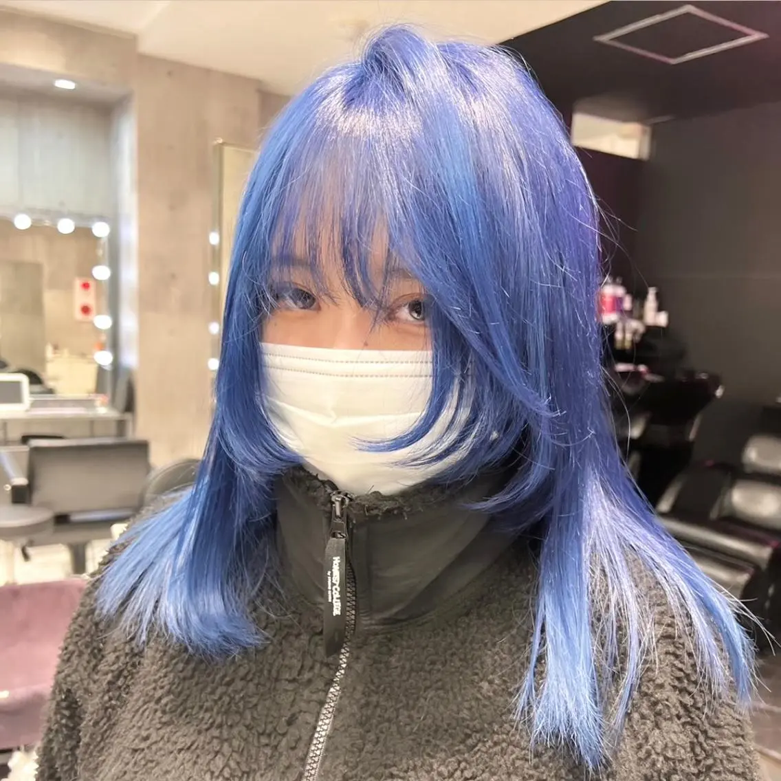 ミディアム カラー パーマ ヘアアレンジ メンズ キッズ ネイル マツエク・マツパ アイブロウ メンズバレイヤージュ メンズブリーチ メンズハイライト メンズハイトーン メンズインナーカラー ヘアカラー トリートメント 🐺ウルフ×ハイトー ン🖤Yukinoのヘアスタイル