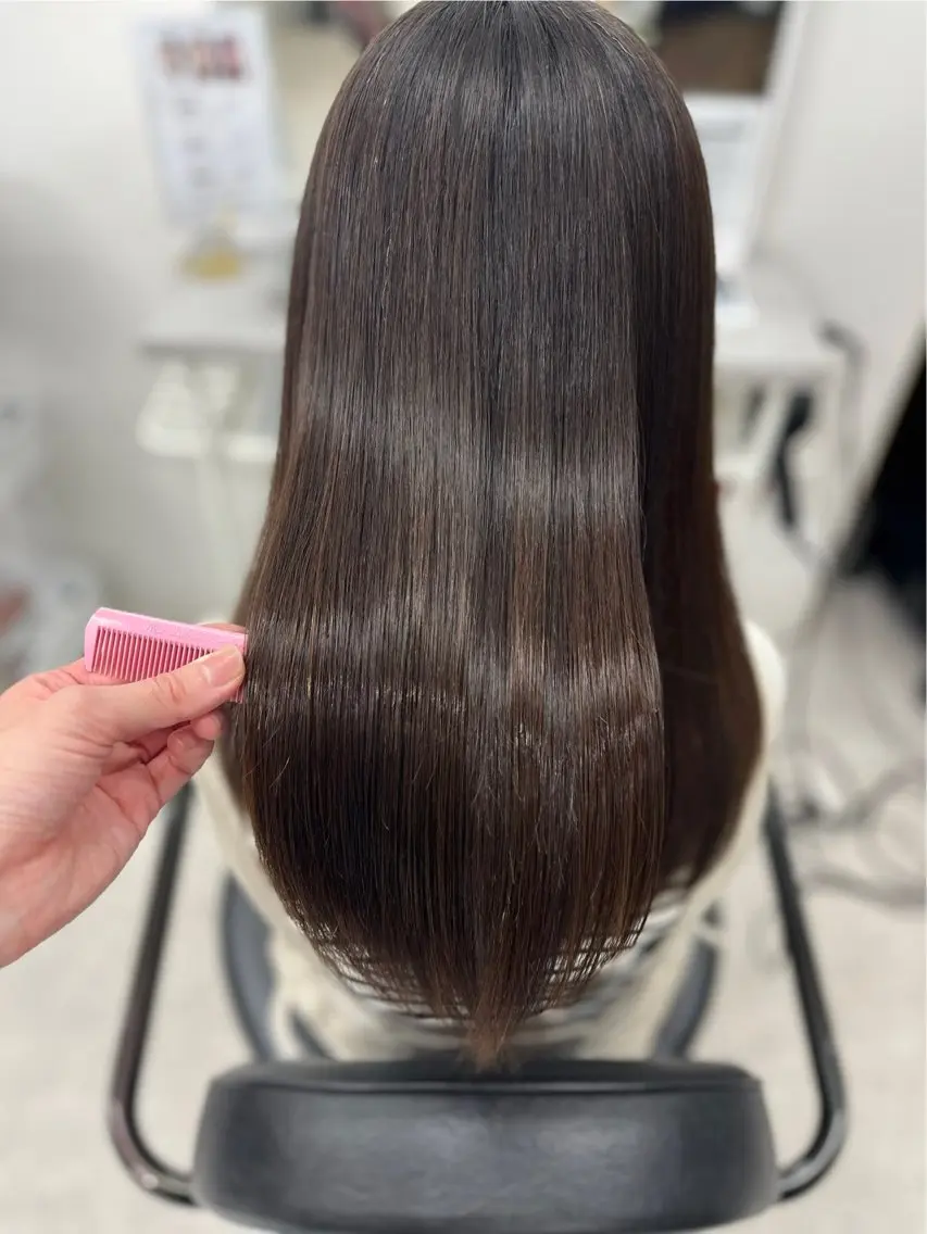 ロング カット 縮毛矯正 トリートメント 🫧ぷる艶カラー🫧 Yuubi🦩のヘアスタイル