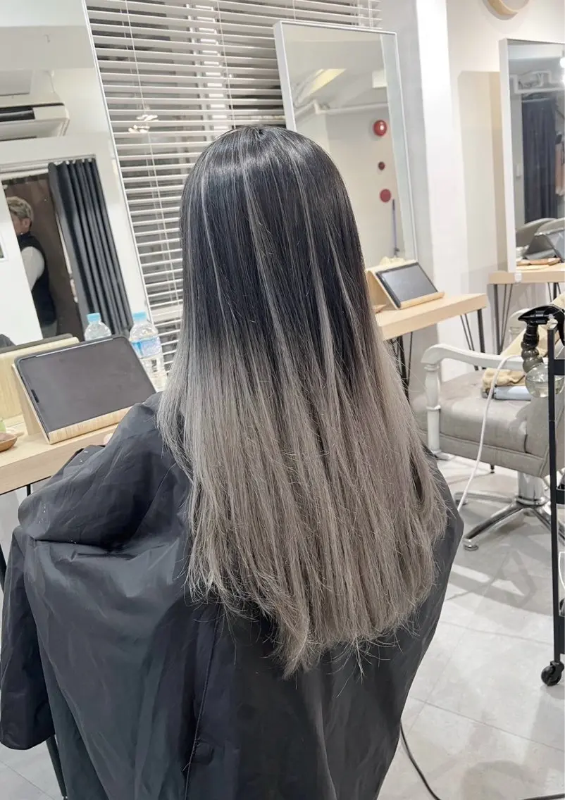 ロング カラー バレイヤージュ グレージュ レイヤーカット 指名数No.1 /NAOYAのヘアスタイル