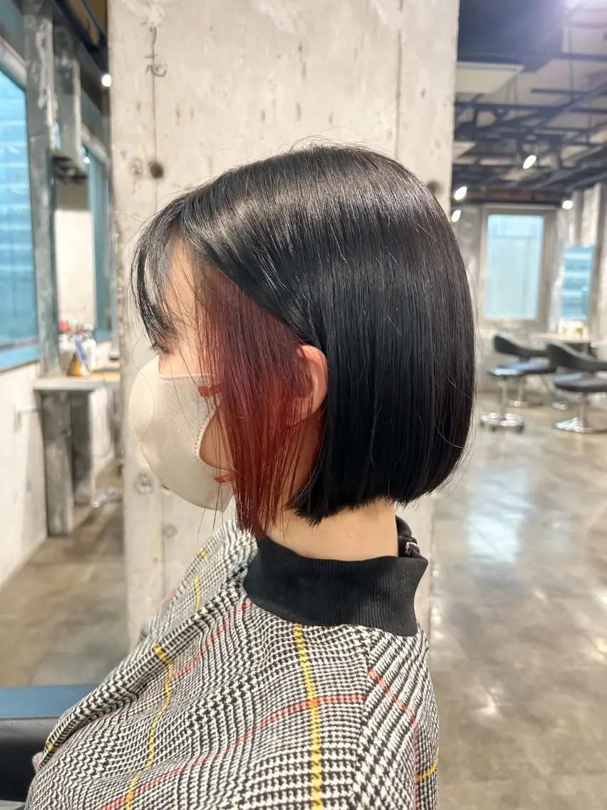 ショート カラー 切りっぱなしボブ イヤリングカラー レッドカラー ボブ 【縮毛矯正ブリーチ】 MANATO🌈のヘアスタイル