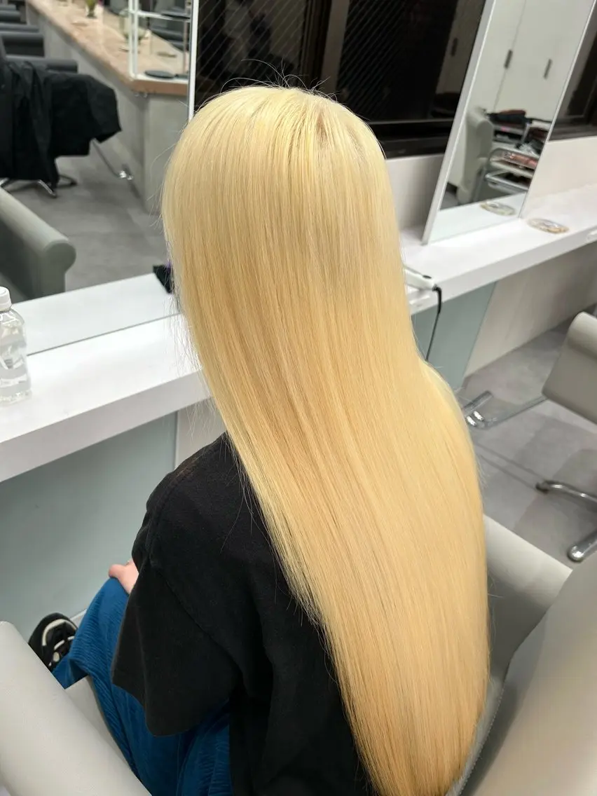 ロング カラー ブリーチ 抜きっぱなしブロンド ブロンド カット ヘアカラー トリートメント Maya川越/ エクステ/ハイトーンのヘアスタイル