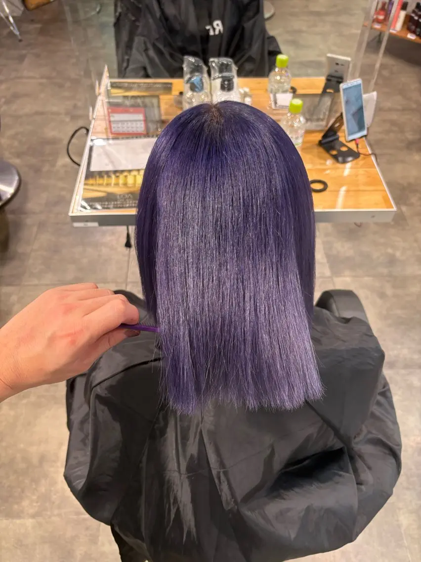 セミロング カラー ヘアカラー トリートメント 寒色🦋韓国ヘア💙 ブリーチ/レイヤーのヘアスタイル