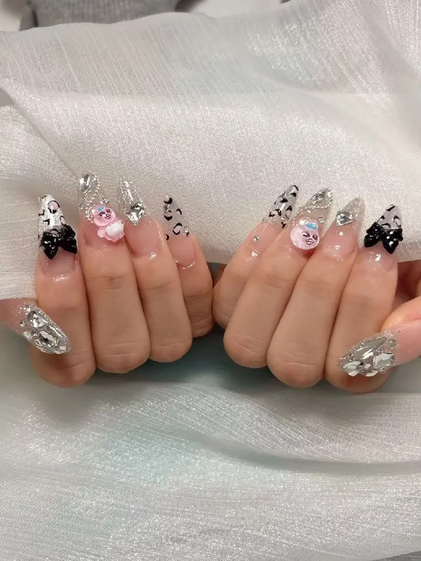 ネイル ENsalon AKIRAのネイルデザイン