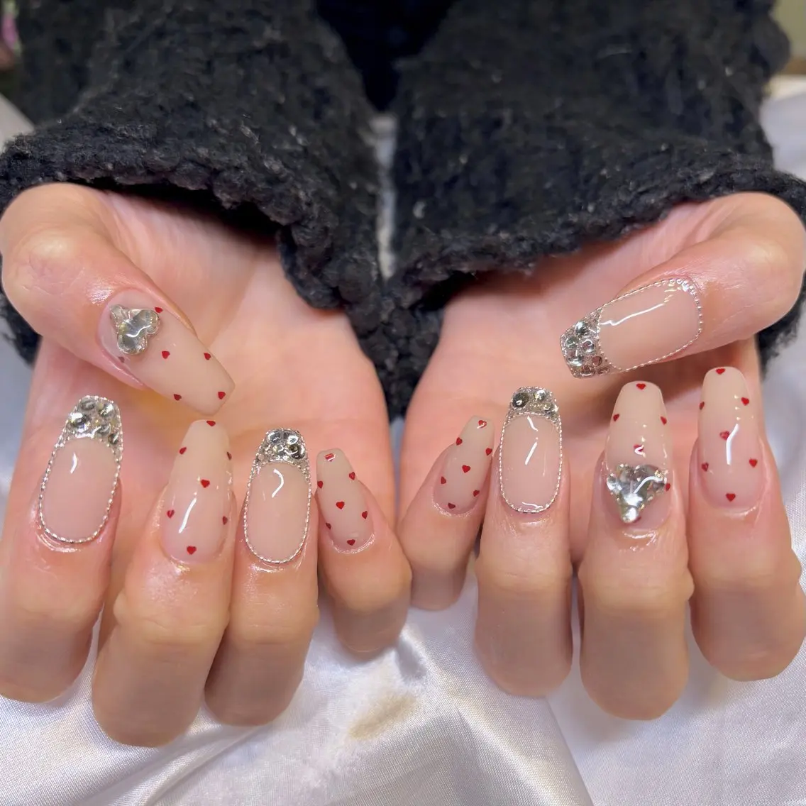 ネイル ガーリー ハンドネイル nail salon e'mu💐のネイルデザイン