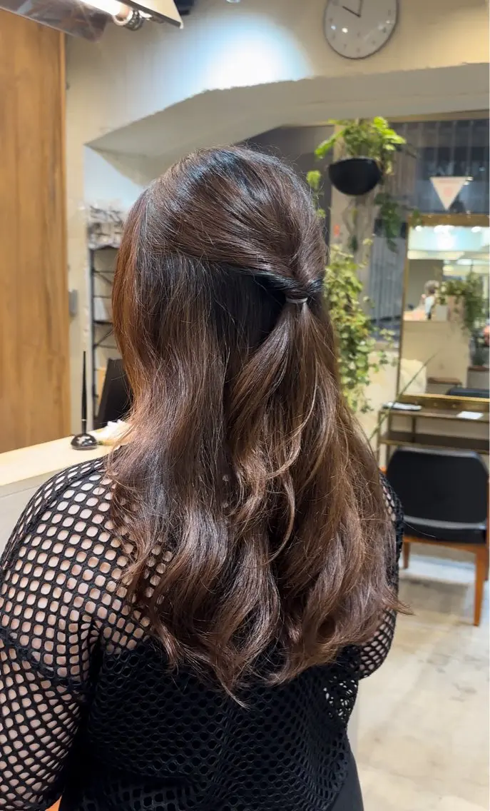 パーマ 小山　綾奈 ロングカットのヘアスタイル