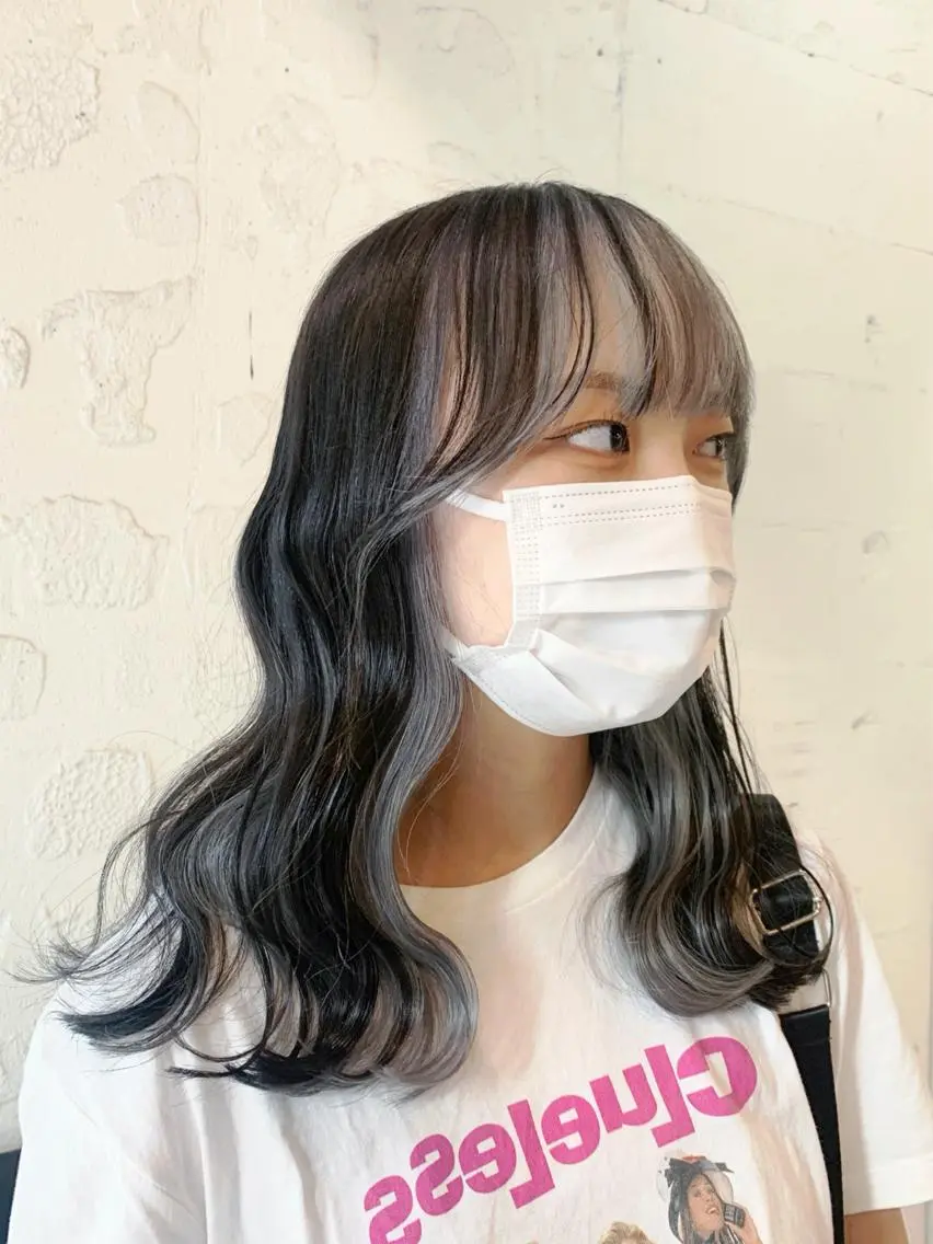 🌼1.2回目限定🌼イヤリングカラー(ブリーチ込)+全体のカラー+トリートメントの写真