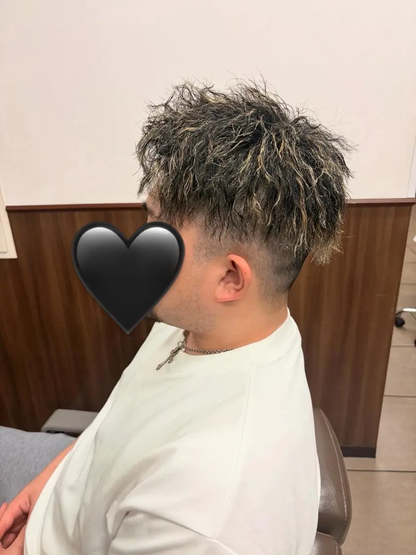 【ミニモ メンズ限定】  カット＋ハードパーマ+眉カットの写真