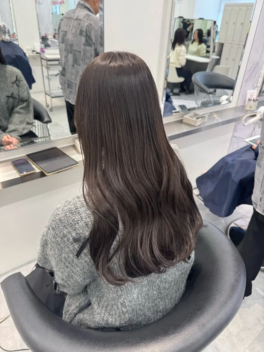 ロング カラー カット ヘアカラー Parve  Mix 🫧梶川虹のヘアスタイル