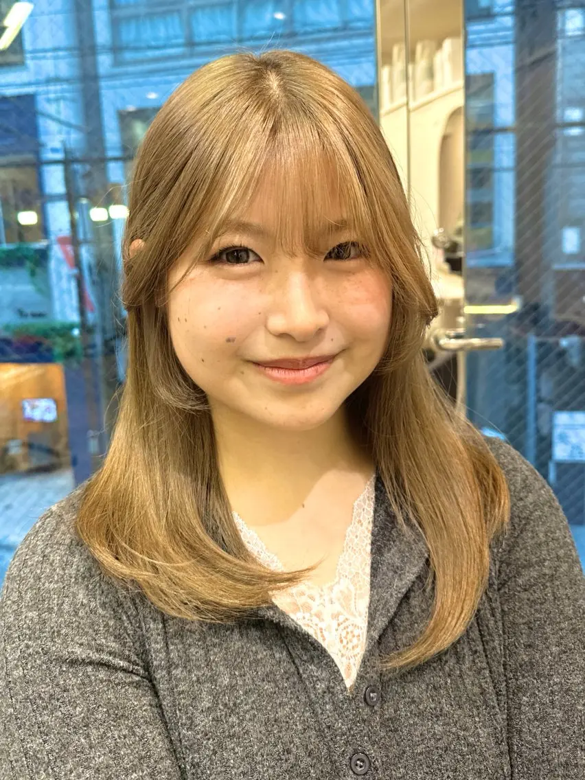 セミロング カラー ヘアカラー 韓国レイヤー 🎀ダブルカラーのヘアスタイル