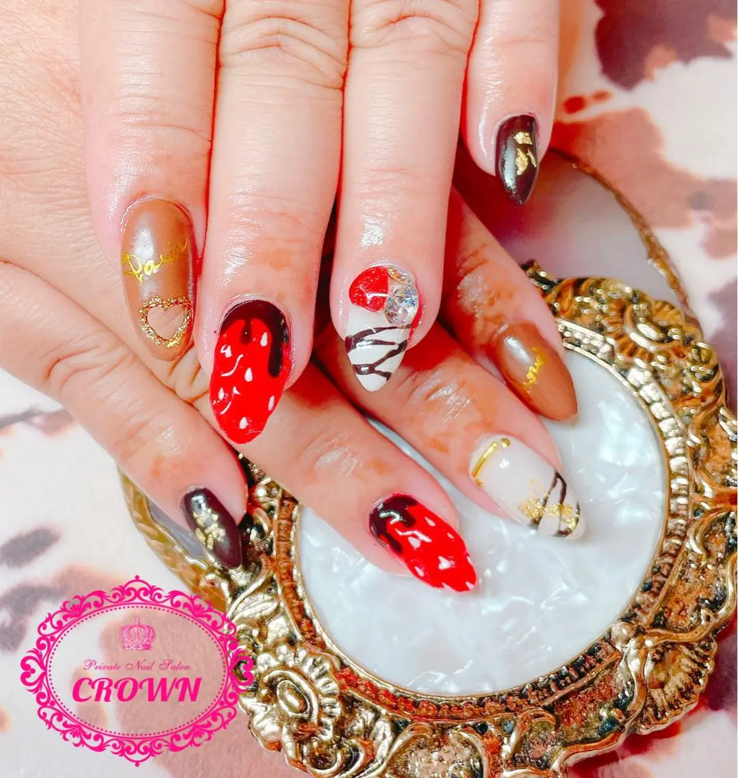 ネイル CROWN プライベートサロンのネイルデザイン