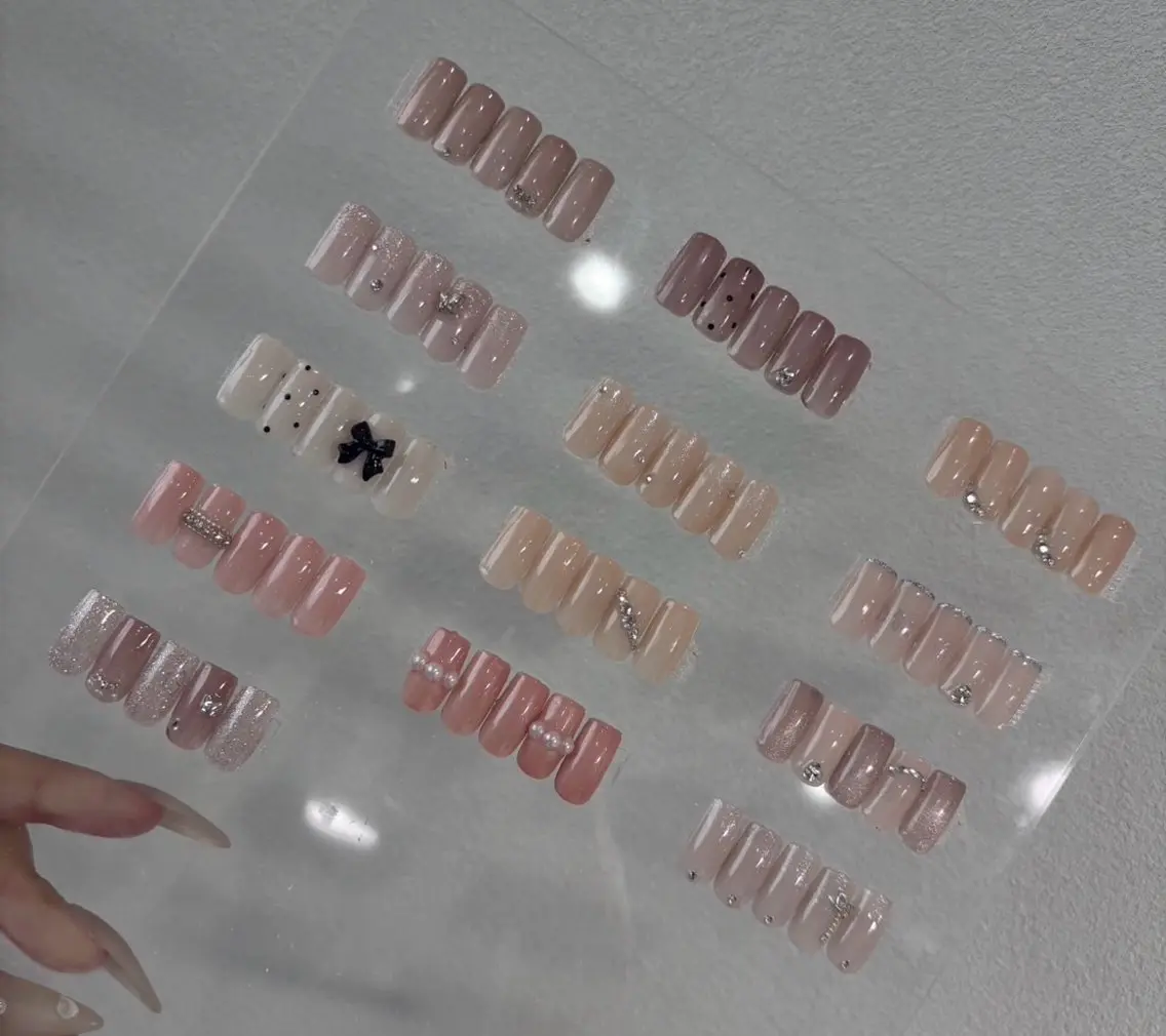 ネイル オフィスネイル シンプルネイル ハンドネイル Ema Nail 東梅田店ミキのネイルデザイン