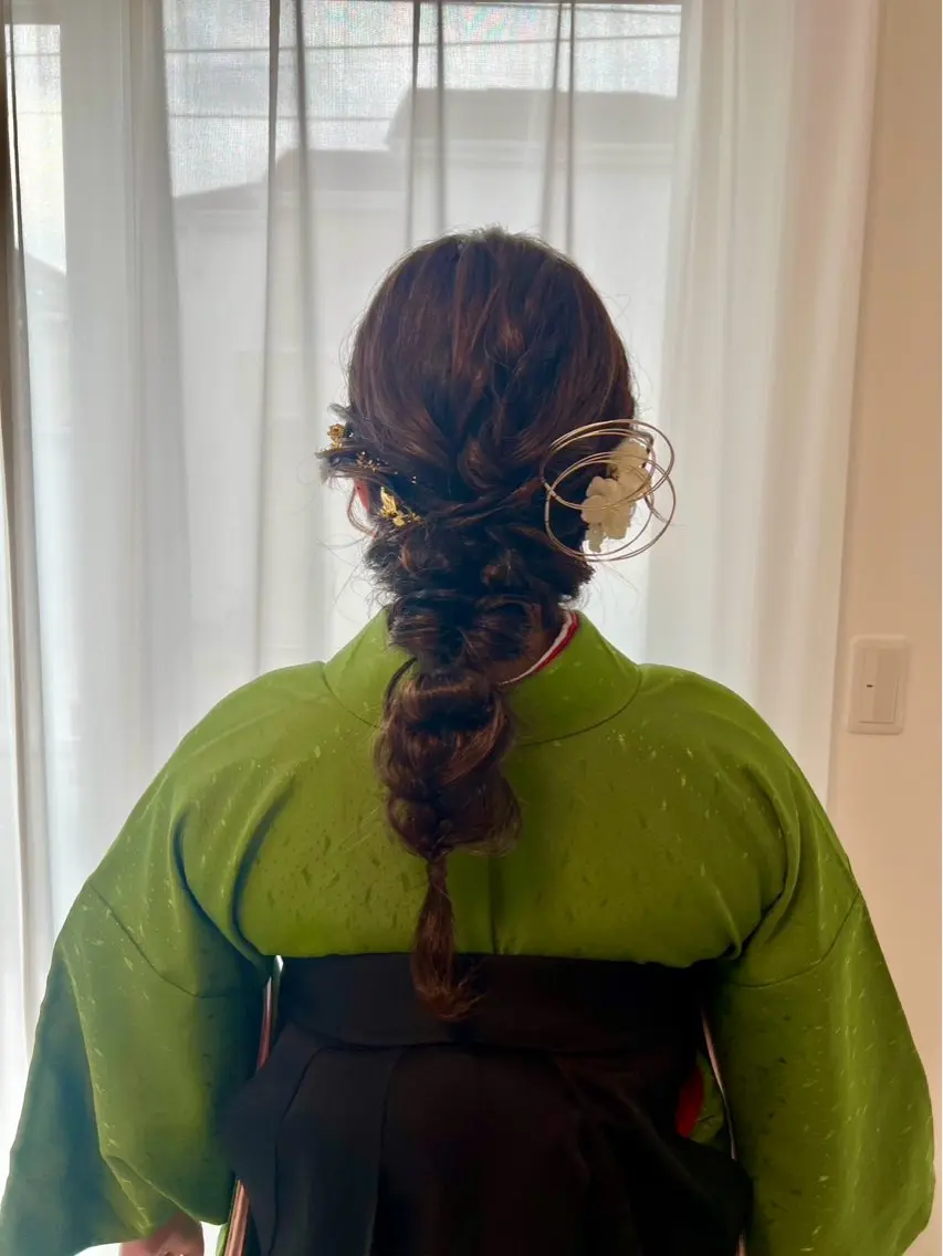 ヘアアレンジ 三富 千秋のヘアスタイル