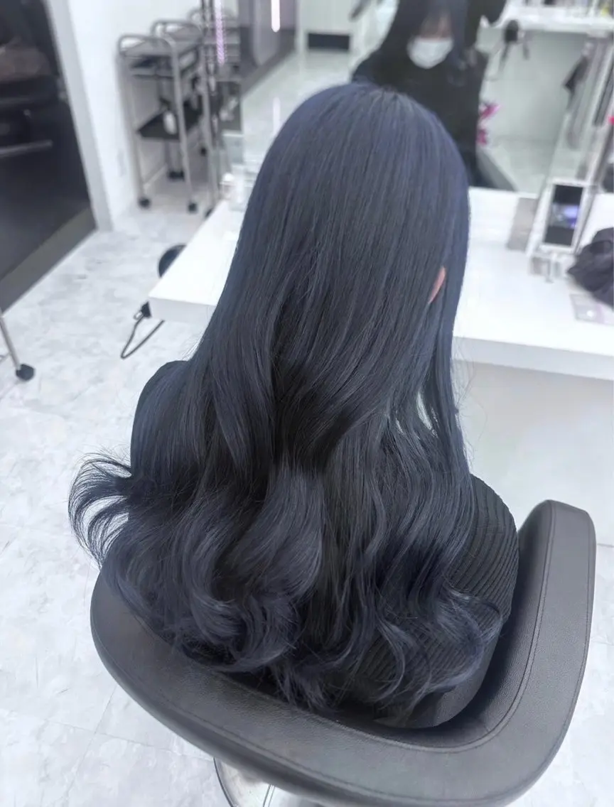 カラー ブルーカラー 透明感カラー Mio 暗髪/髪質改善🖤のヘアスタイル