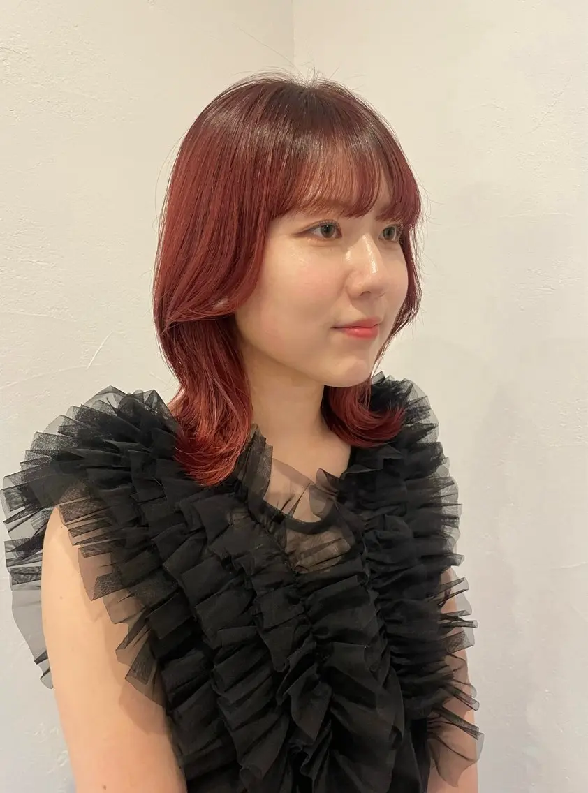ミディアム カラー ブリーチ ヘアカラー トリートメント ブリーチ/韓国 ひなたのヘアスタイル