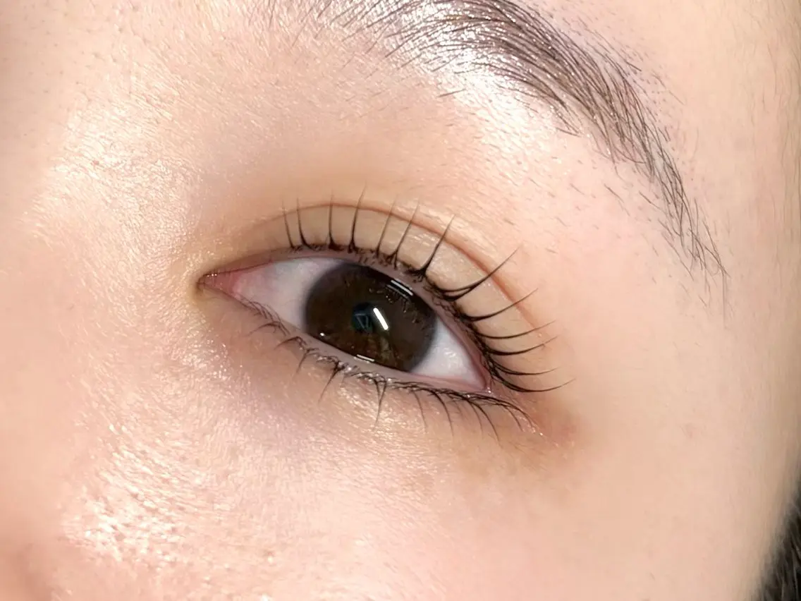 下まつげパーマの写真