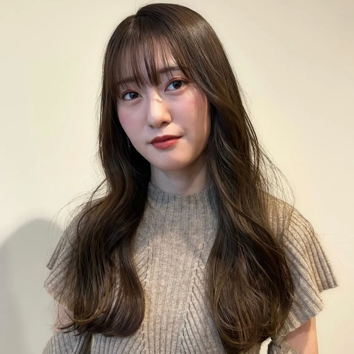 ロング カラー ベージュカラー 透明感カラー オリーブベージュ カット ヘアカラー nana/ボブ/ レイヤー/梅田のヘアスタイル