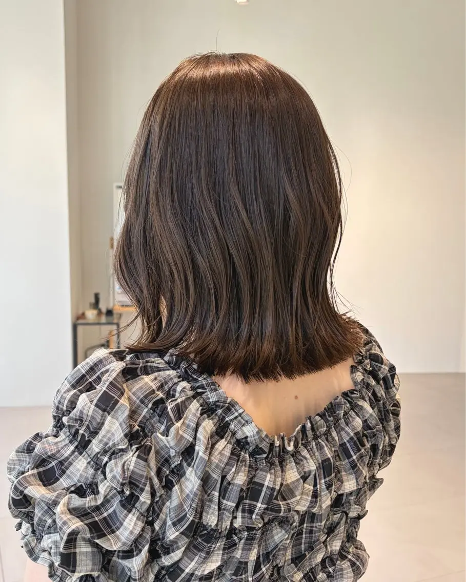 ミディアム カラー ミント カット ヘアカラー トリートメント サエ/ レイヤー/パーマのヘアスタイル