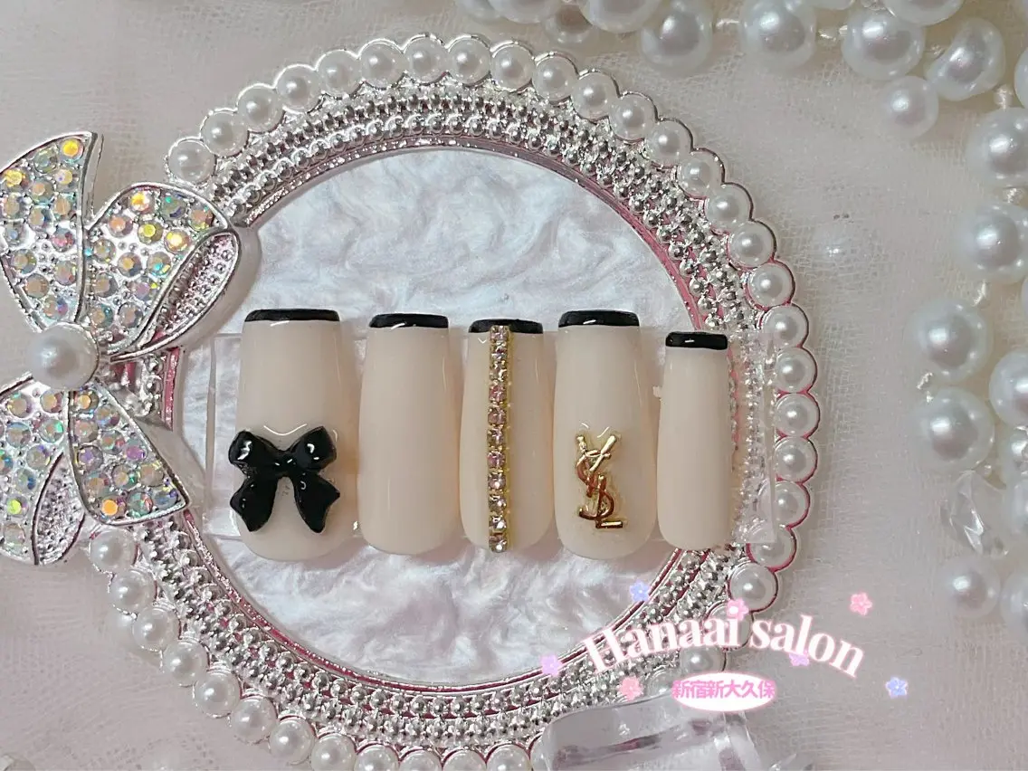 ミディアム ハンドネイル Hanaai Salon新大久保店のネイルデザイン