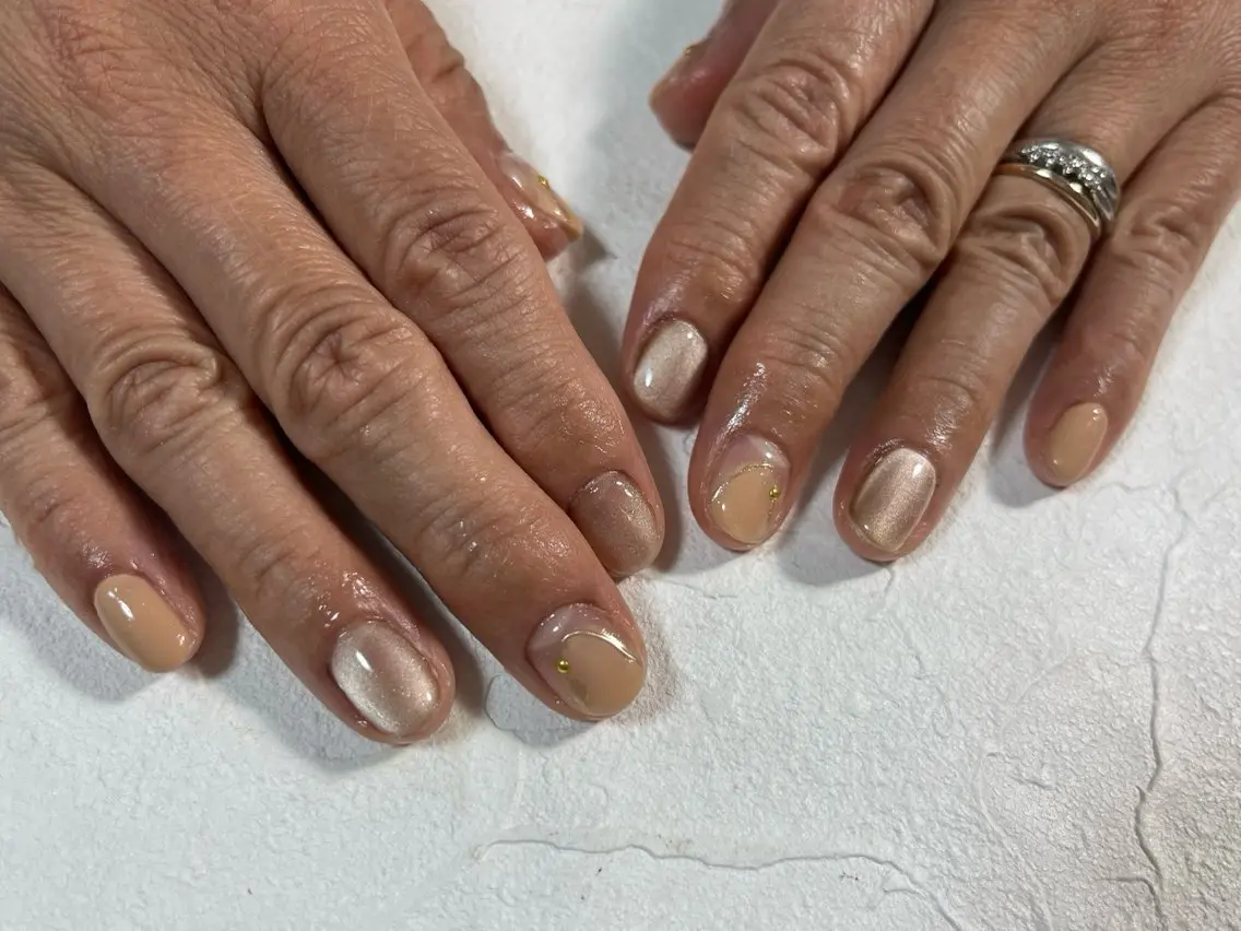 ネイル オーロラネイル フラワーネイル フットネイル フレンチネイル ジェルネイル ハンドネイル kiki nail たまプラーザのネイルデザイン
