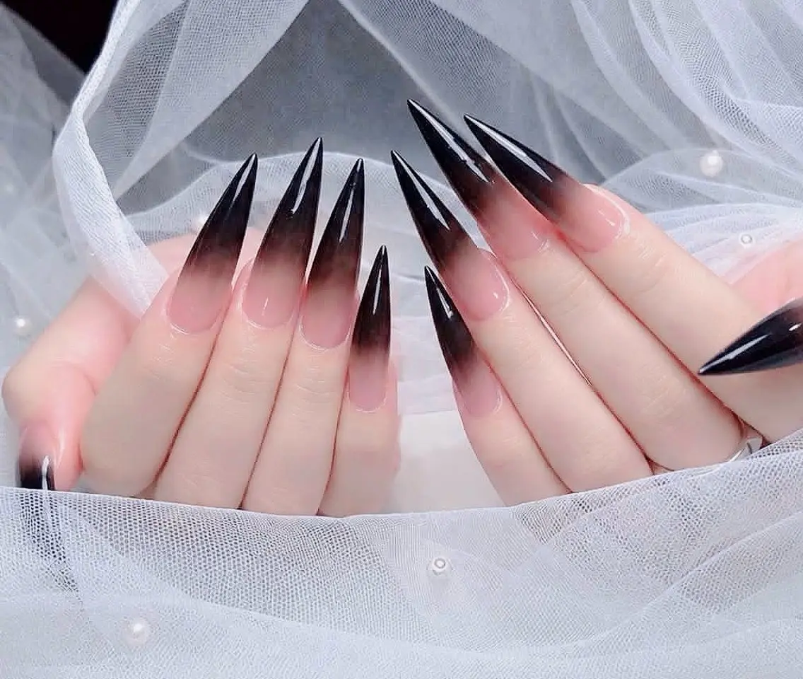 ネイル チークネイル 長さ出し フラッシュネイル フレンチネイル グラデーション ハンドネイル Lenie Nail Salonのネイルデザイン