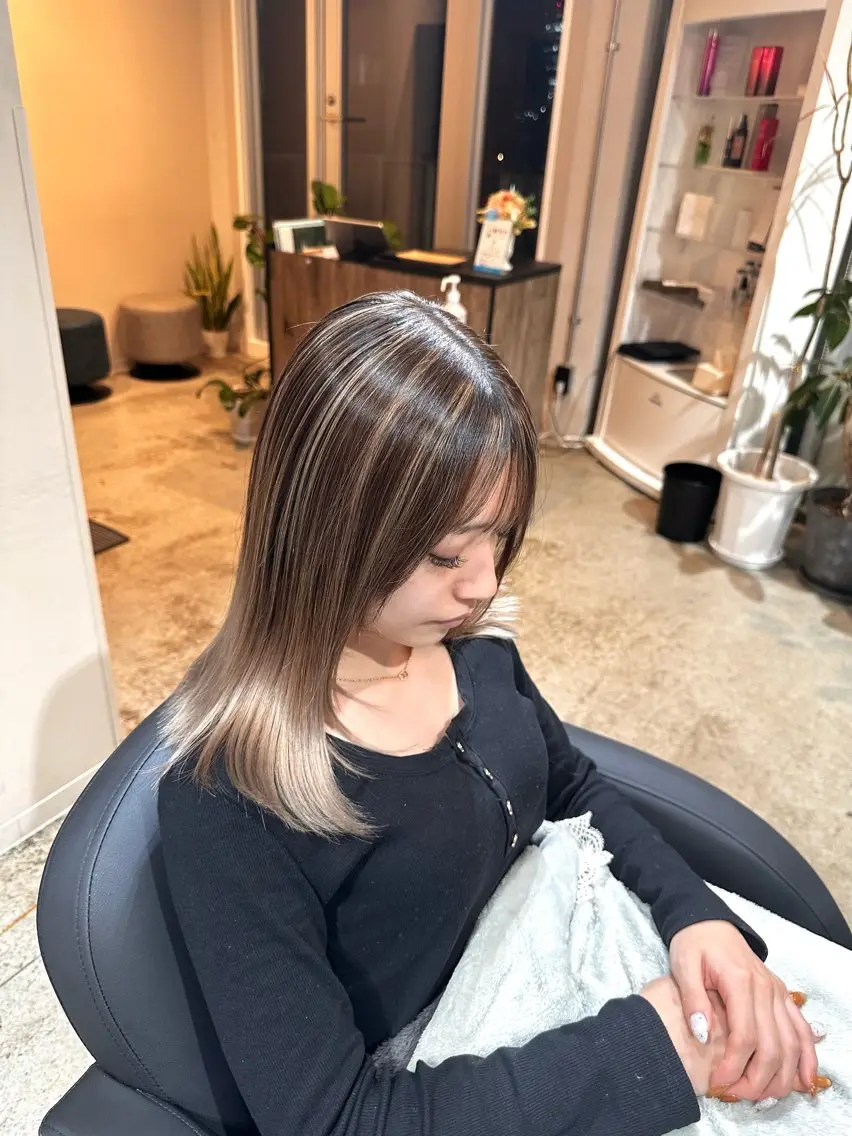 ミディアム カラー ヘアカラー トリートメント ✨髪質改善/ハイトー ン/艶髪高山のヘアスタイル