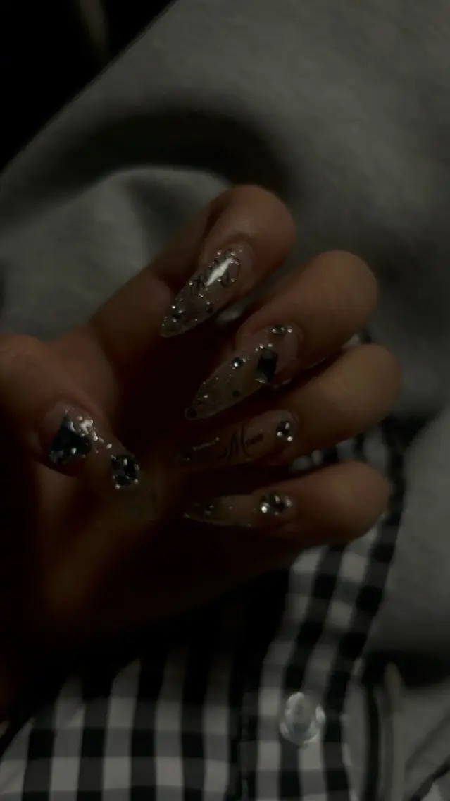 ネイル クリアネイル kokoro🩶 ICONNAILのネイルデザイン