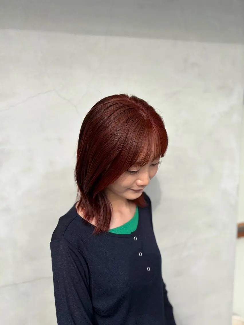 セミロング カラー ブリーチ ダブルカラー ブリーチなしカラー オレンジ オレンジピンク ヘアカラー momoka オリーブ/ベージュのヘアスタイル