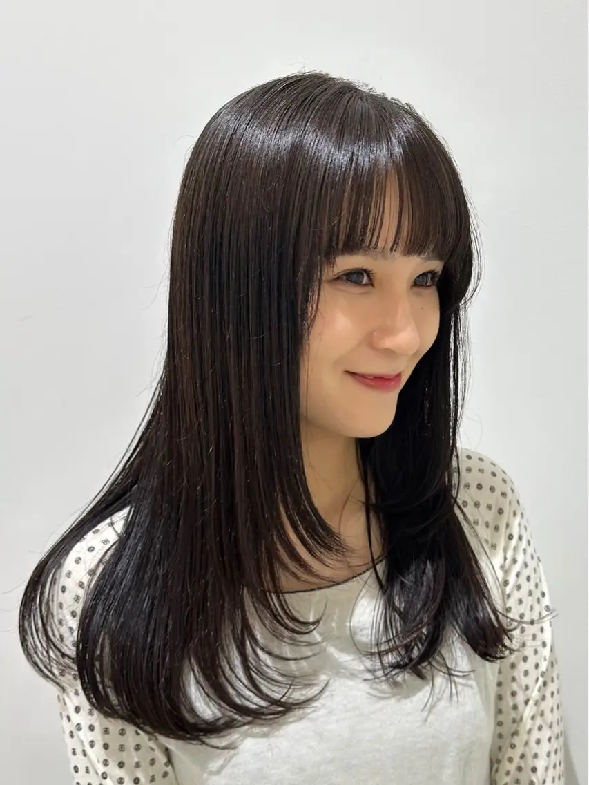 ロング 顔周りカット レイヤーカット カット 🤍透明感カラー・ きらら🤍のヘアスタイル
