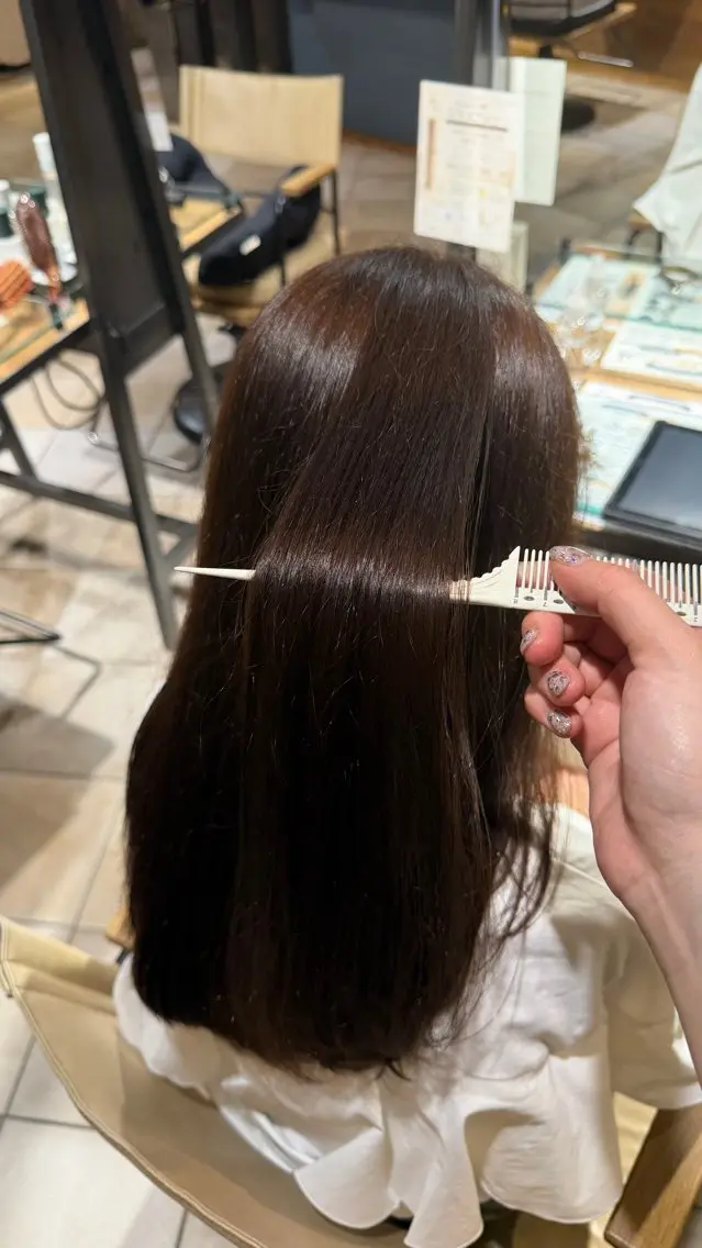 カラー ブラウンカラー ショコラグレージュ グレージュ ヘアカラー トリートメント ROA / rio໒꒱· ゚のヘアスタイル