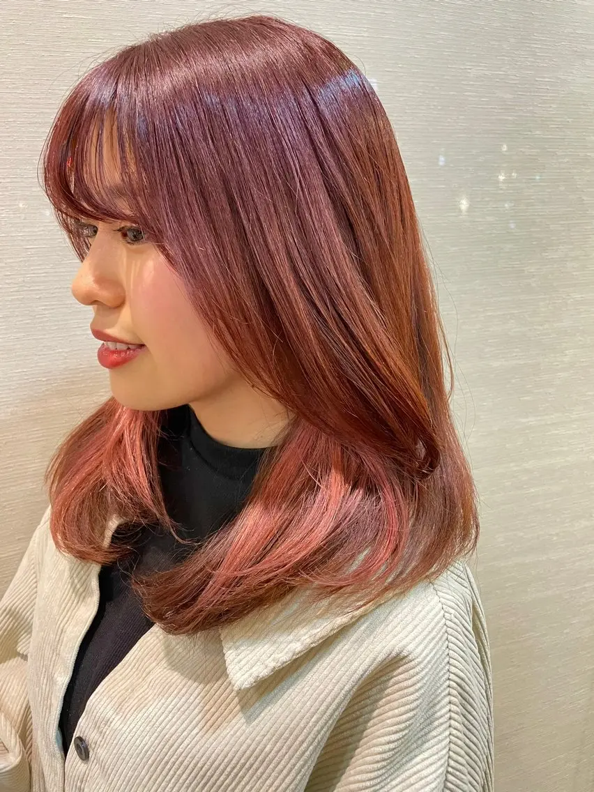 カラー ブリーチ DEURA(デウラ) ✂のヘアスタイル